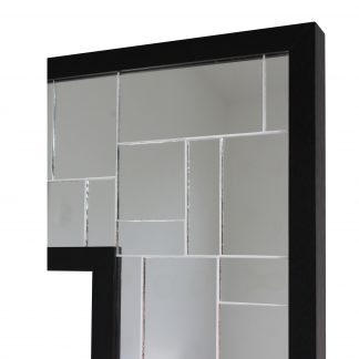 MIRROR MOSAIC CORNERS